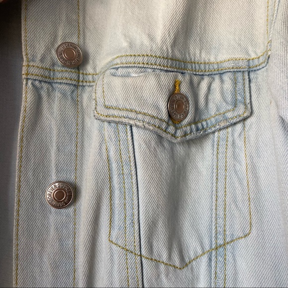 Forever21 Denim Jacket (Light Wash) - Picture 4 of 4